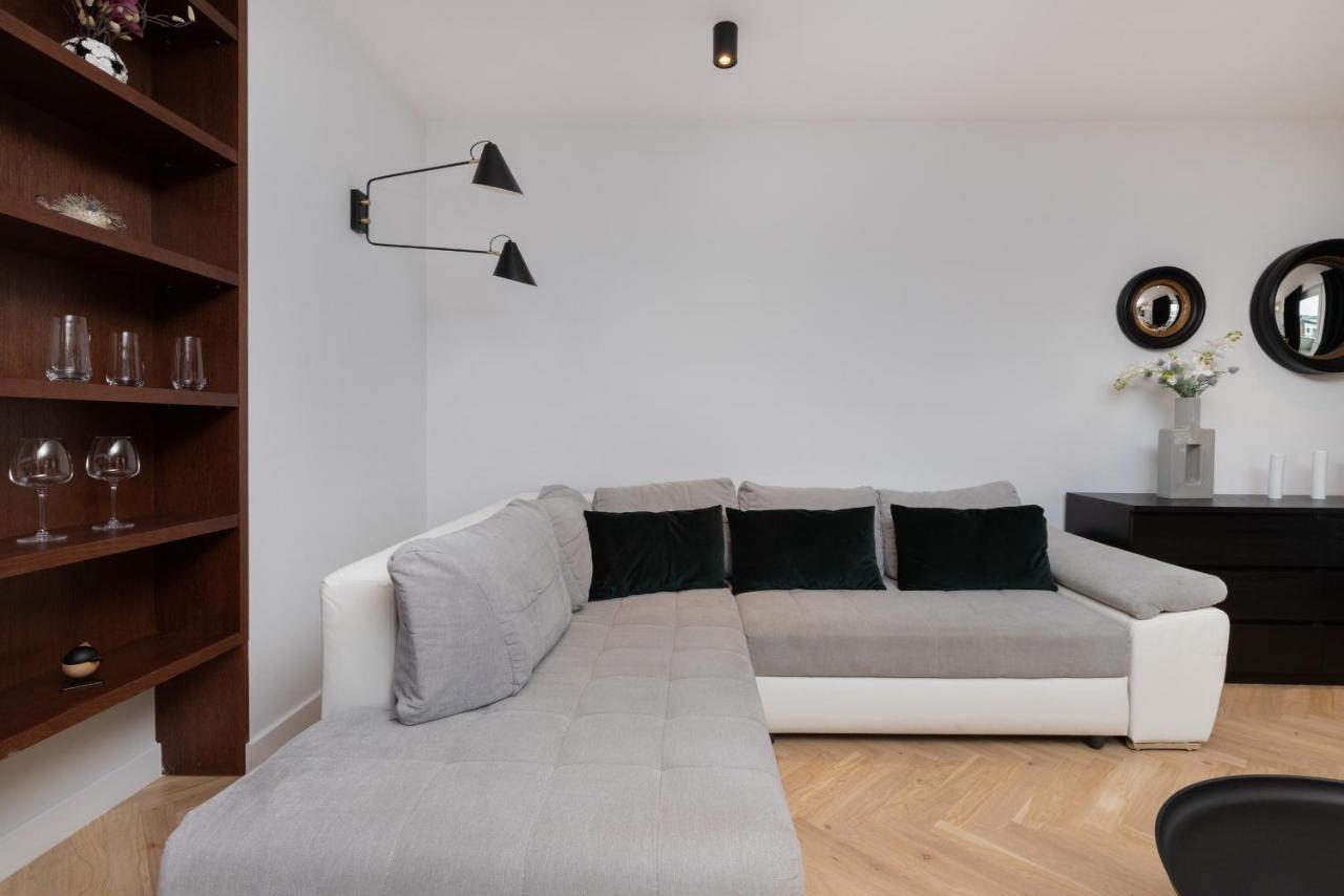 Superior Apartment With Balcony & Parking Gdansk By Noclegi Renters Prestige מראה חיצוני תמונה